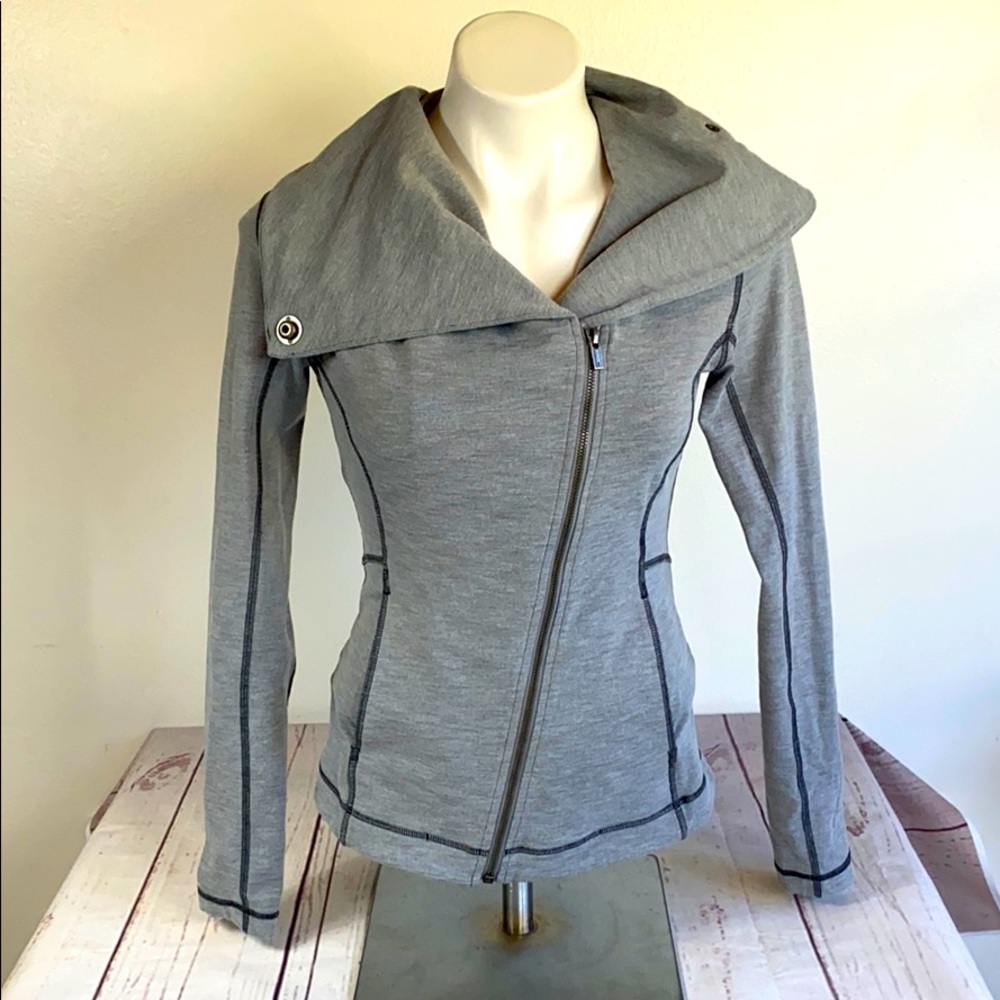 LUCY Grey jacket size small